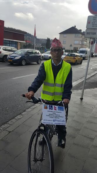शारीरिक अशक्त भयका  विश्व साइकल यात्री  लक्जेम्बर्गमा ,बेल्जियममा मिलेन कुनै सहयोग