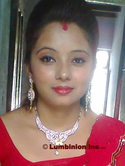 अनुराधाले बजाउदै आईन् ‘छाँईछाँई कडिया’