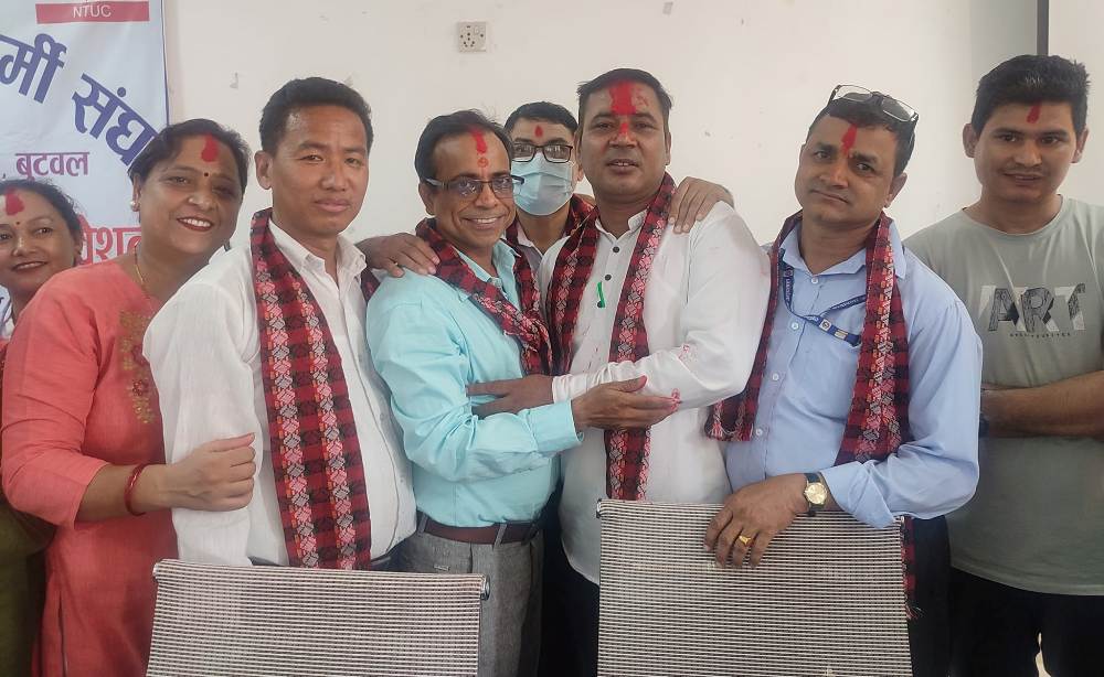 लुम्बिनी प्रादेशिक अस्पतालमा स्वास्थ्यकर्मी संघको नयाँ कार्यसमिति चयन