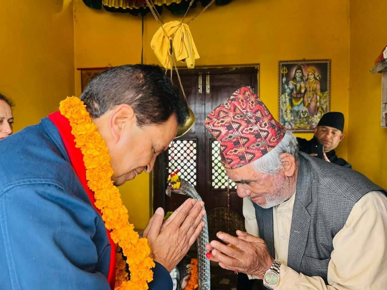 पश्चिम नवलपरासी-१ मा विकासको फेहरिस्तसहित उद्योगपति विनोद चौधरी पुनः जनताबीच