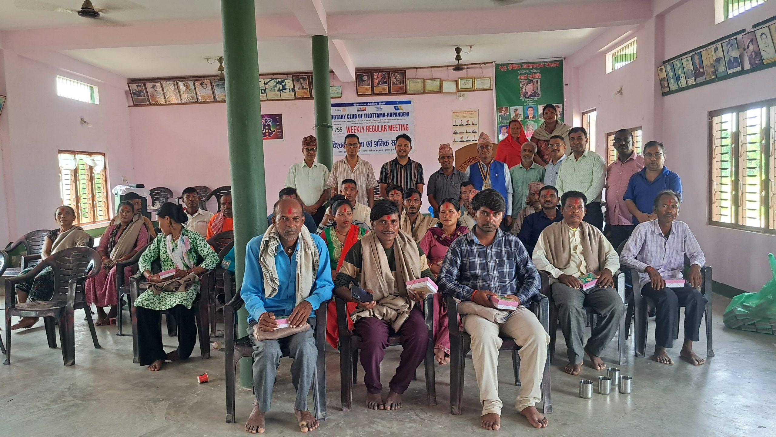 राेटरी तिलाेत्तमा रुपन्देहीद्वारा विश्वकर्मा पूजामा श्रमिकलाई सम्मान